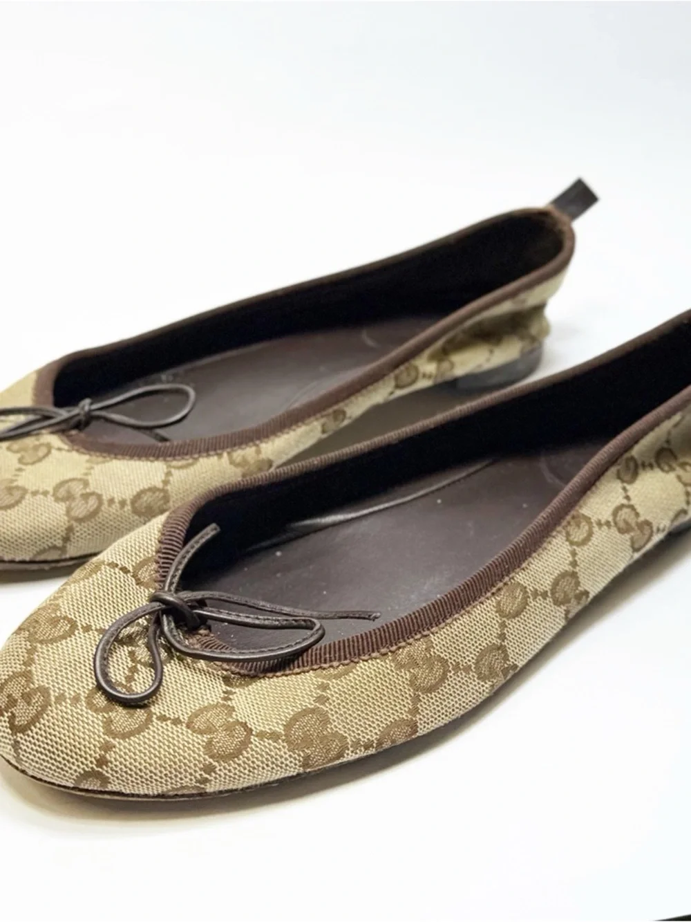 Gucci Beige Monogram Canvas Ballet Flats with Brown Trim size 37.5 - Picture 9 of 11